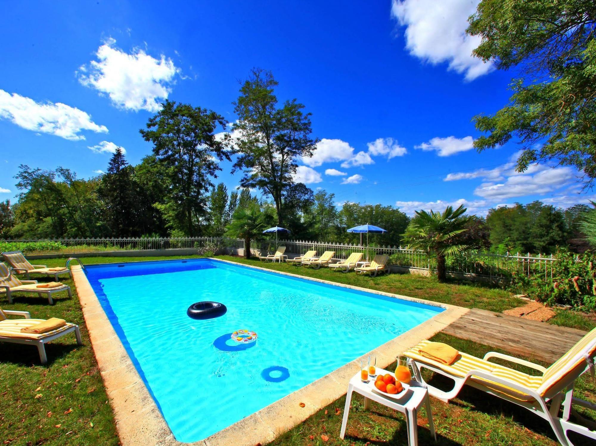 Logis Hotel Restaurant Chateau Bellevue 카죠봉 외부 사진